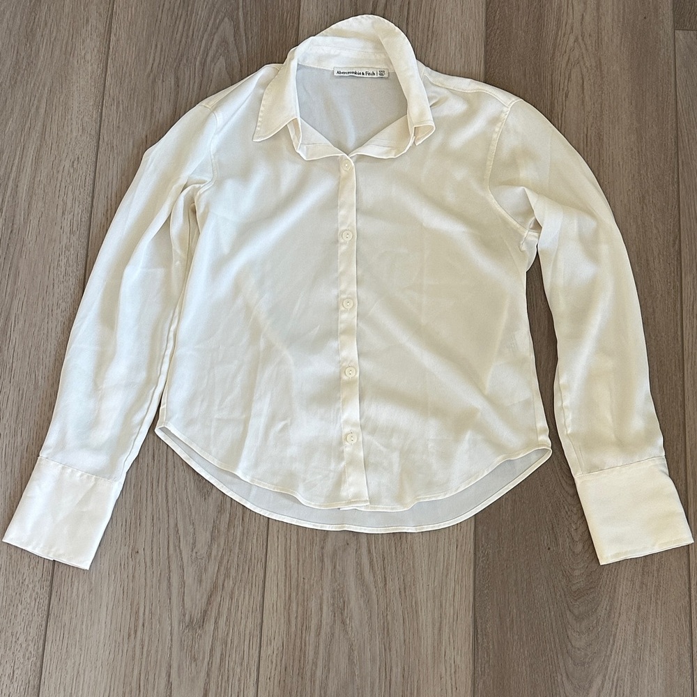 Abercrombie & Fitch Satin Button Down Top